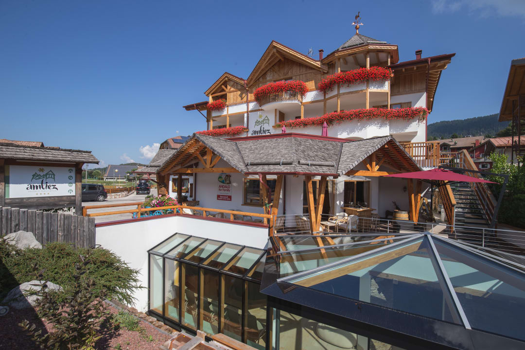 Außenansicht Hotel Ambiez - Dolomiti Family Style