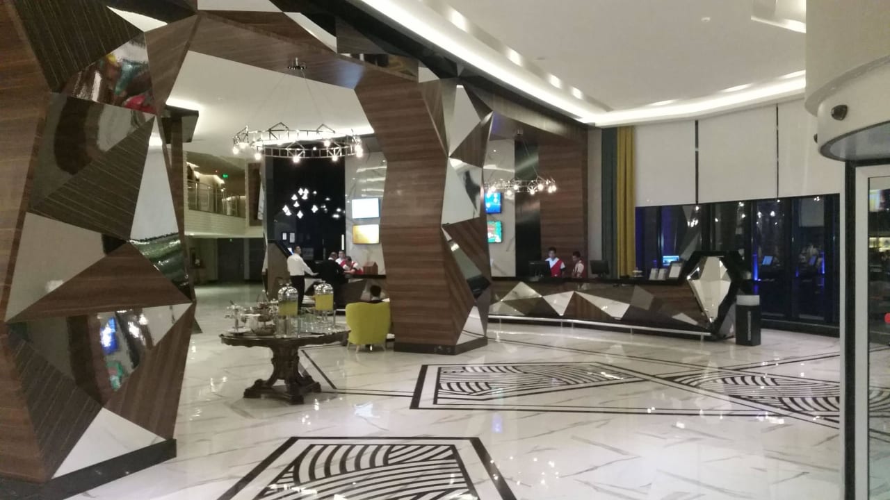 Walkway Hotel Botanik Platinum