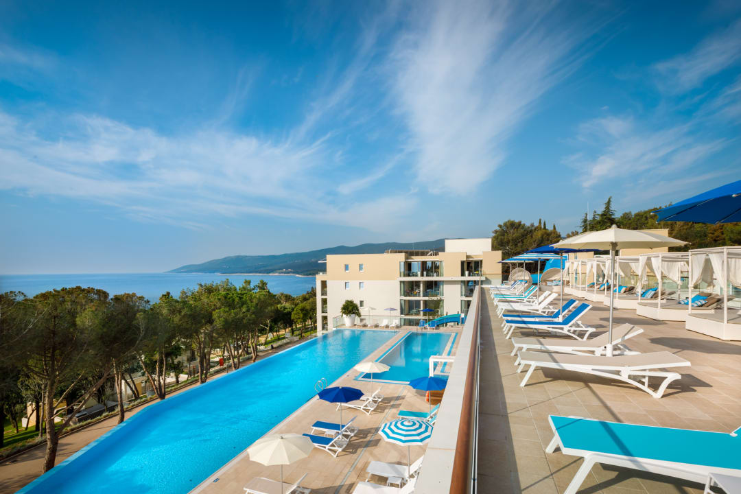 Pool Valamar Girandella Maro Suites