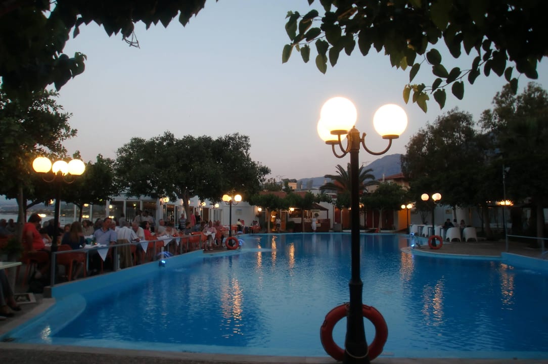 Schöne Abendprogramme im Park Hotel Corissia Princess