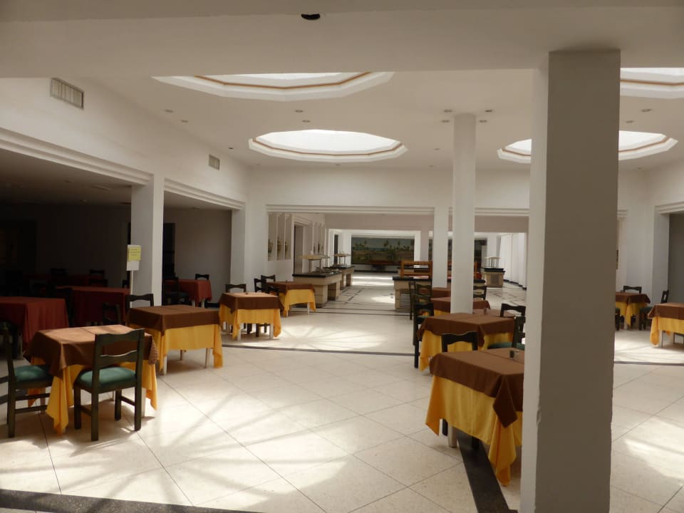 Büffetrestaurant innen  Hotel Sangho Club Zarzis