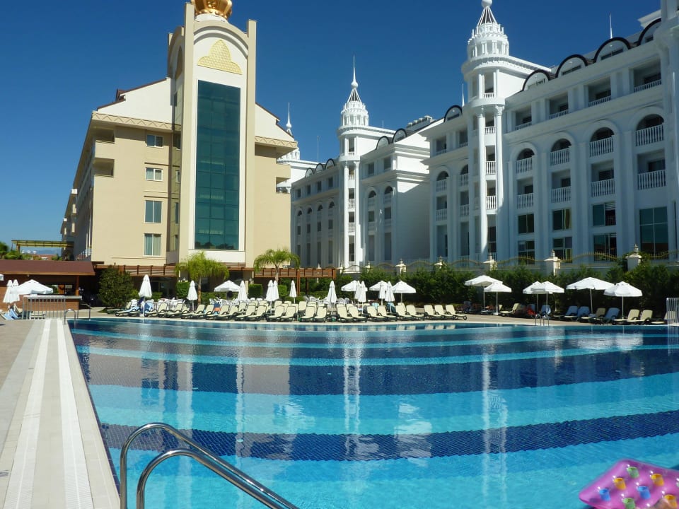 Pool 2 Well Palace Side