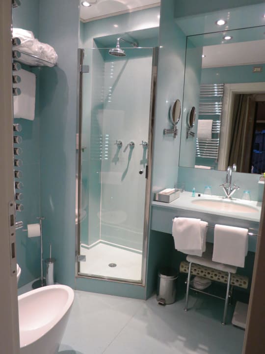 Bad Zimmer 356 Hotel Palace Bonvecchiati