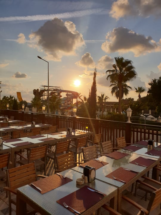 Gastro Quattro Beach Spa & Resort