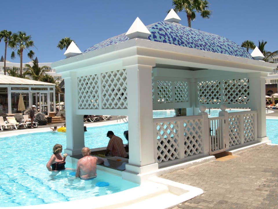 Poolbar Hotel Riu Paraiso Lanzarote