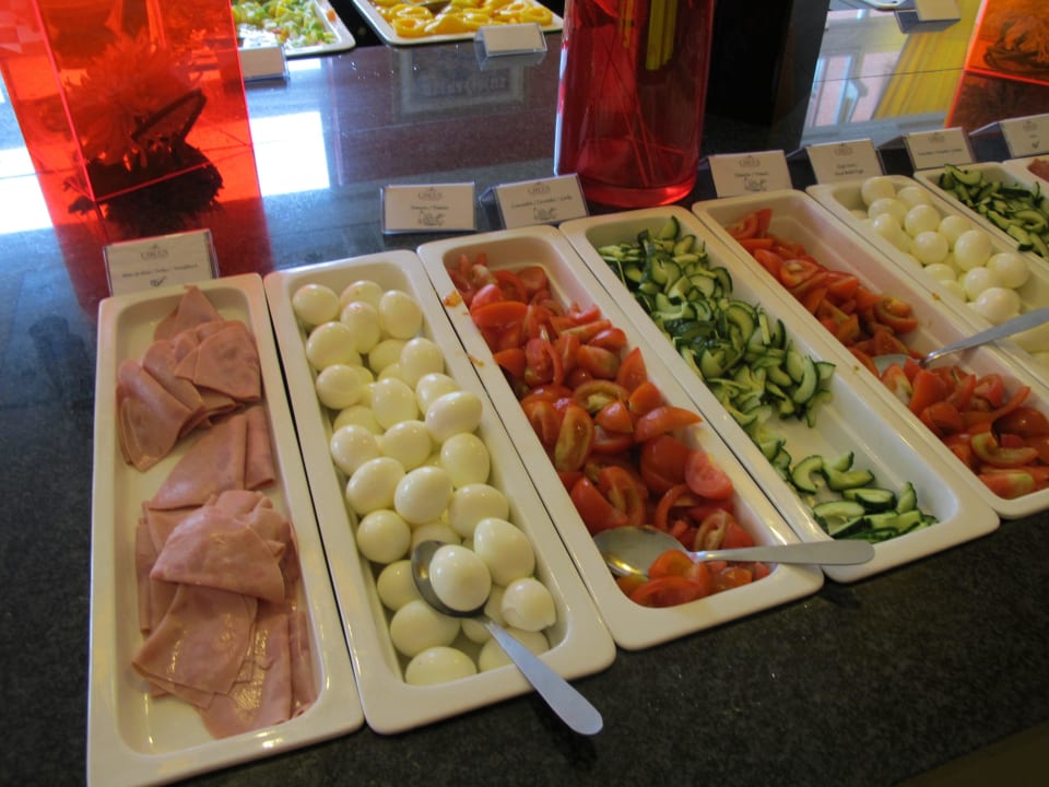 Frühstück Grand Magic Hotel