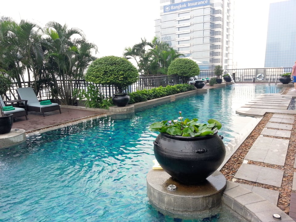 Nach rechts Hotel Banyan Tree Bangkok