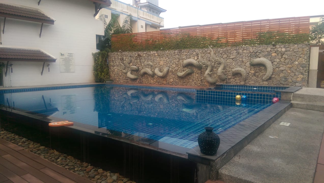Pool Nak Nakara Hotel