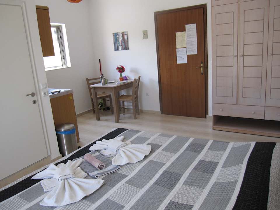 Zimmer Lion-Suites Kalyves