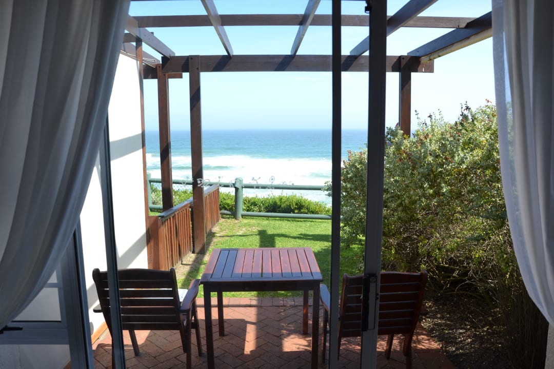 Terrasse von innen Hotel Mes Amis