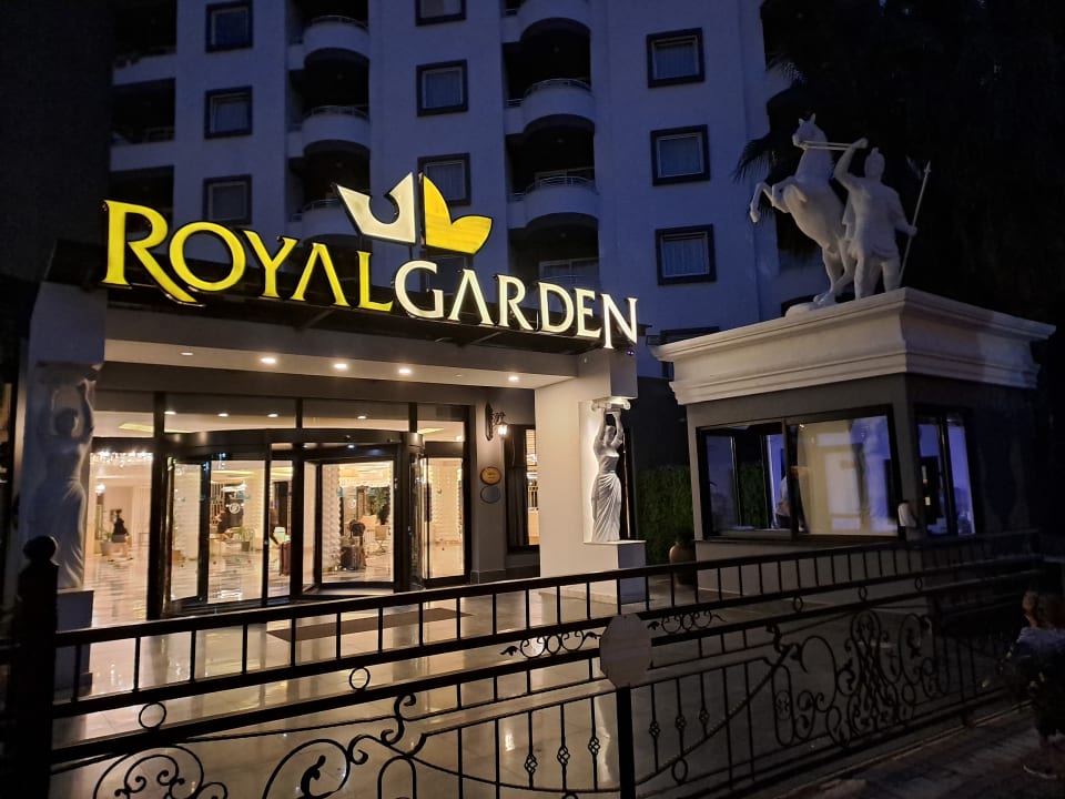 Außenansicht Hotel Royal Garden Beach