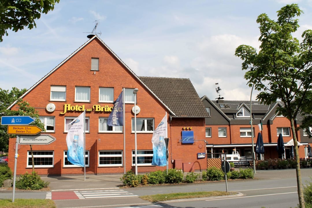 Vorderseite Hotel zur Brücke