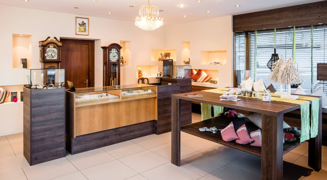 Juwelier und Deko Geschäft Raffeiner Aktiv Hotel Edelweiss