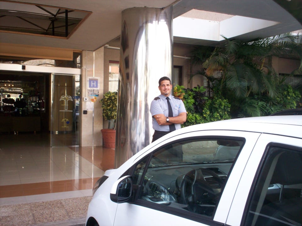 Der Wachmann am Eingang GF FANABE