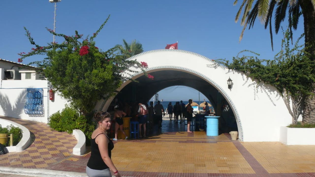 Strandeingang  "Bogen" El Mouradi Club Kantaoui