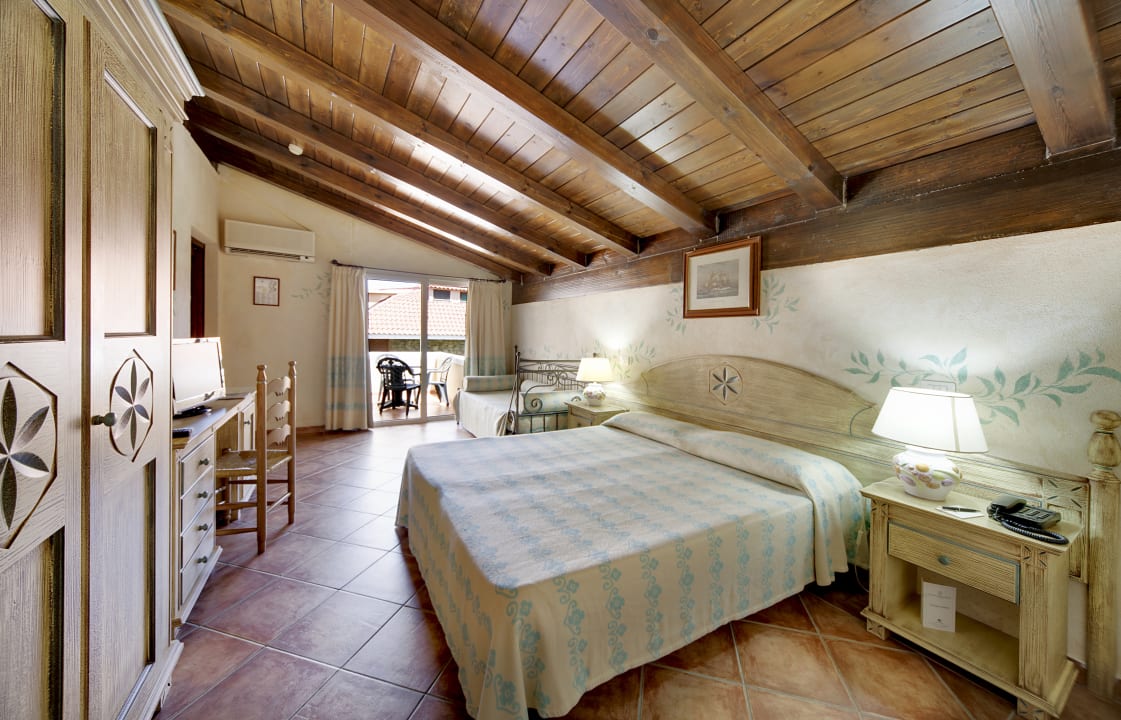 Zimmer Colonna Beach Hotel