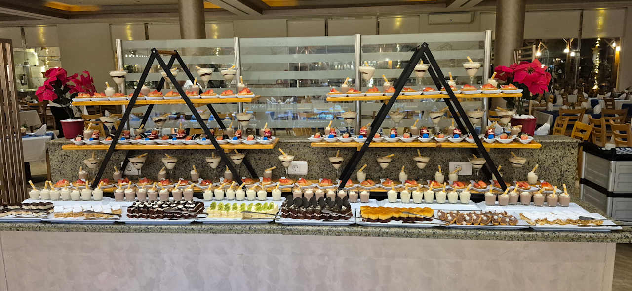 Gastro Three Corners Sea Beach Resort