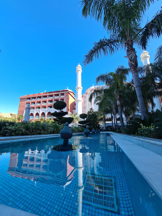 Pool Royal Taj Mahal Hotel