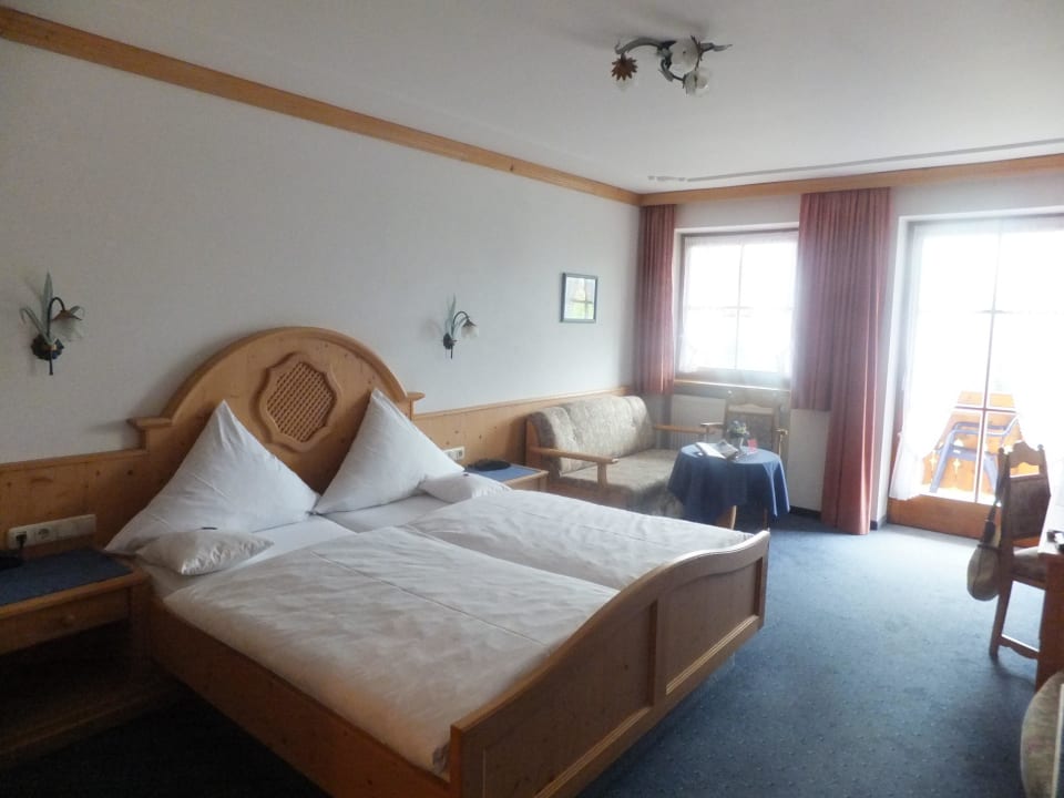 Schönes Zimmer Naturhotel Reissenlehen