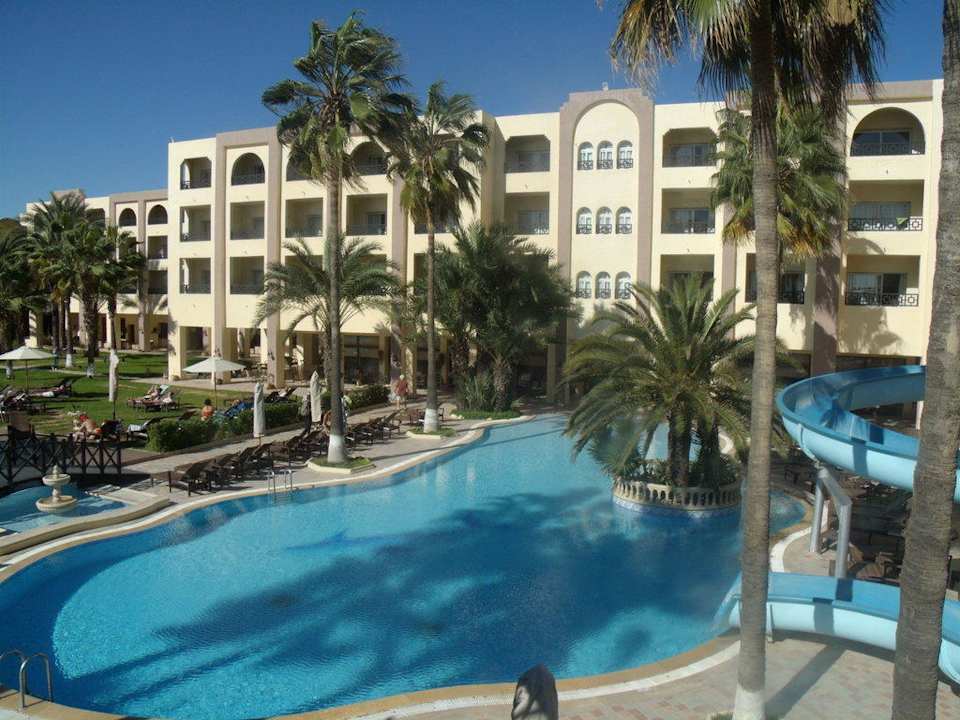 Sehr schöne Poolanlage Hotel Paradis Palace