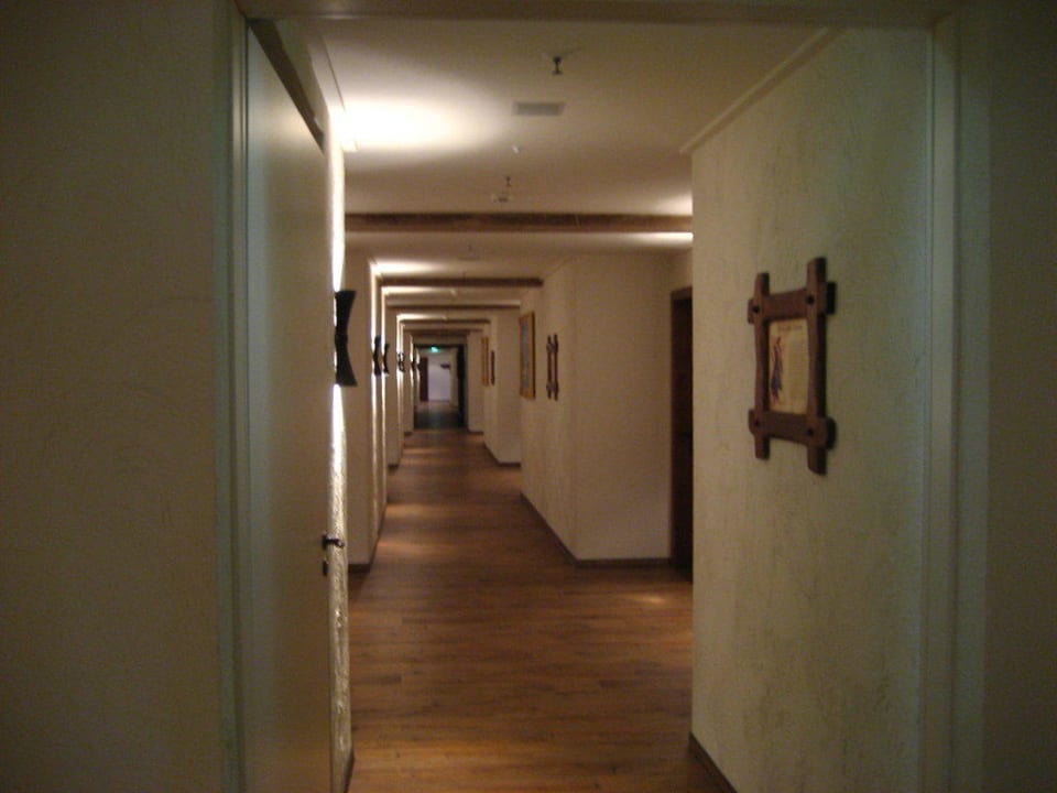 Einer der vielen Flure Heide Park Abenteuerhotel