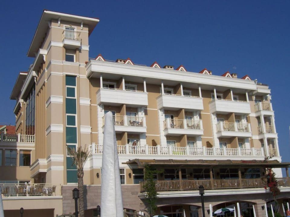 1 Gebäudekomplex von insgesamt 6 Trendy Aspendos Beach Hotel