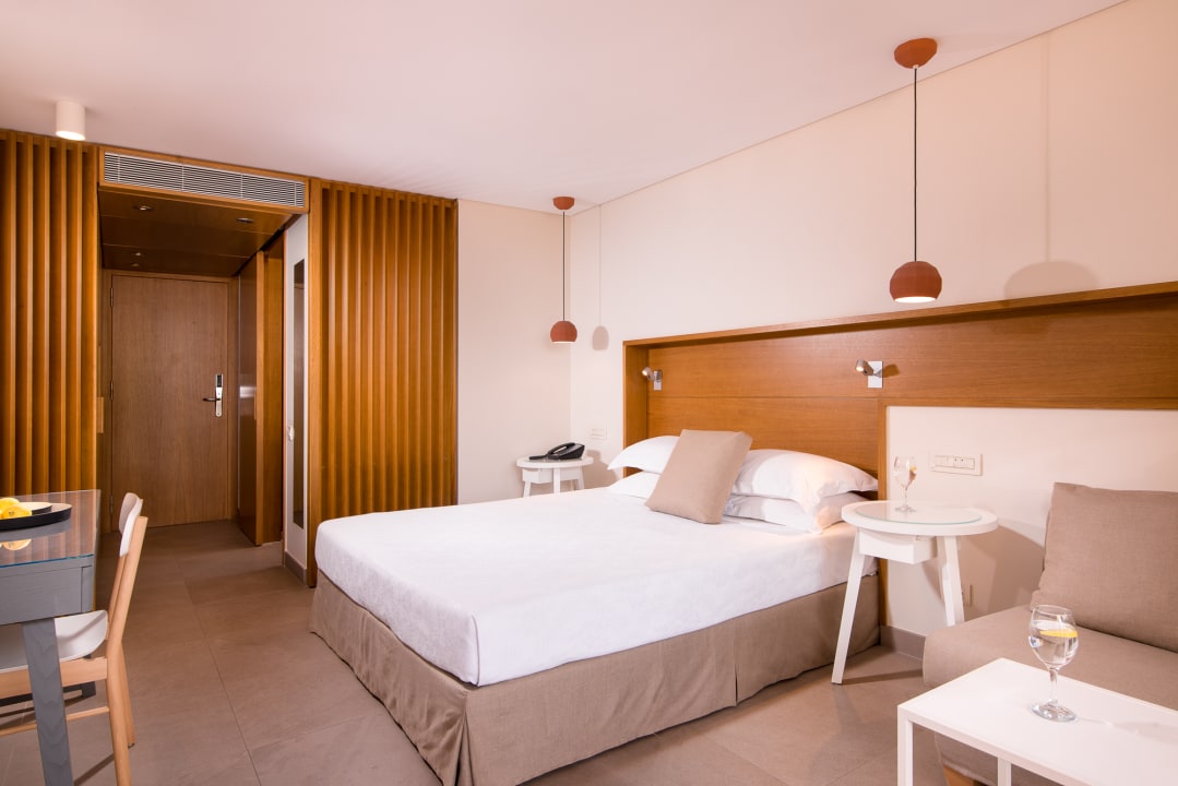 Zimmer Kernos Beach Hotel & Bungalows