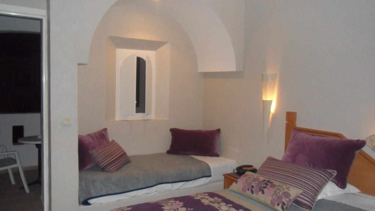 Zusatzbett in schön gemachter Nische Hotel Djerba Resort