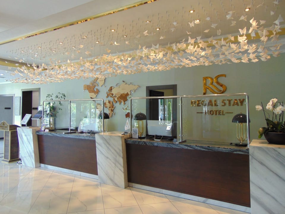 Lobby Wyndham Garden Tashkent