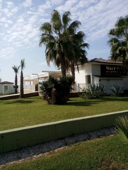 Beachbar Mary Hotel Side
