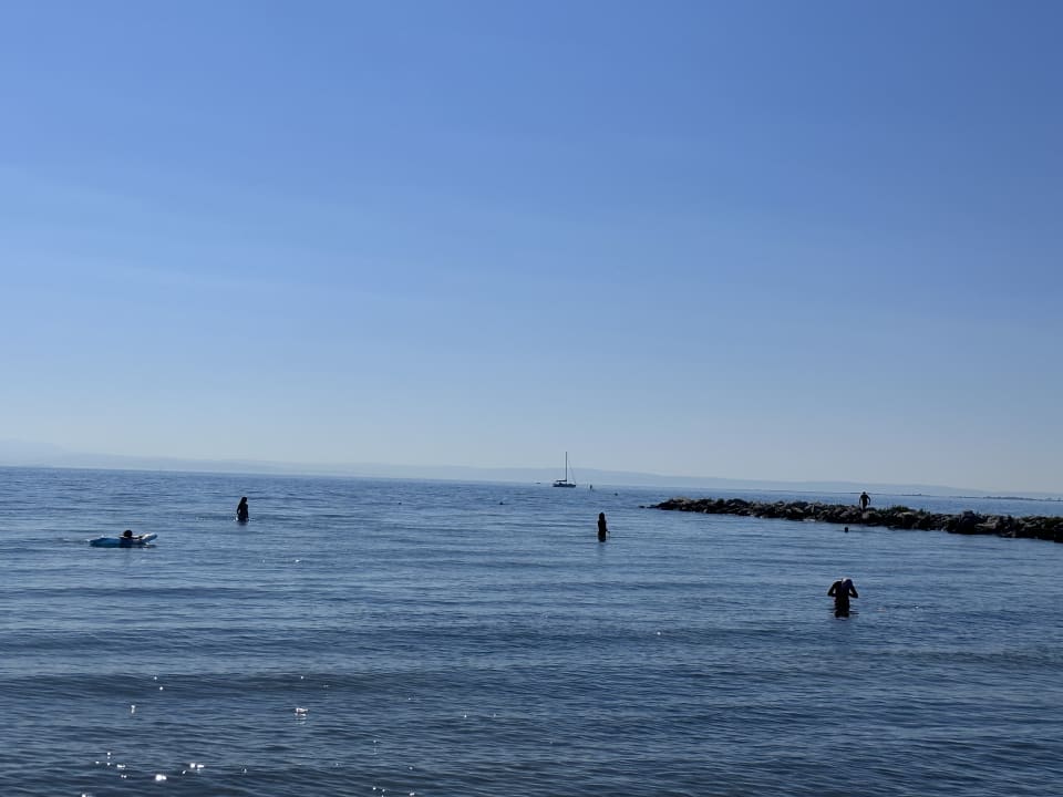 Strand Marina Julia Family Collection