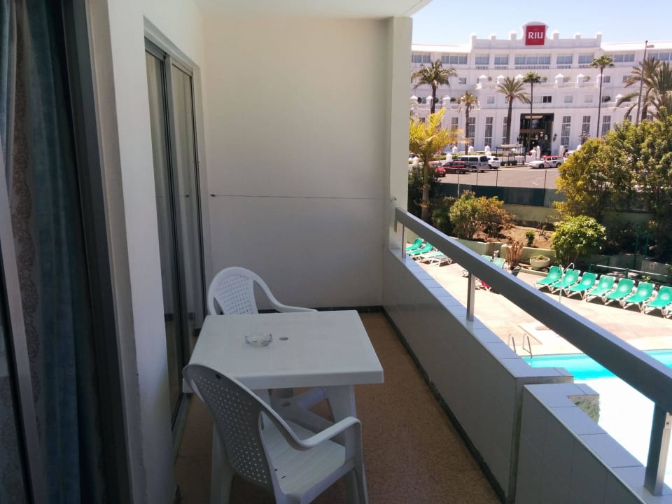 Poolseitig Apartamentos Los Aguacates