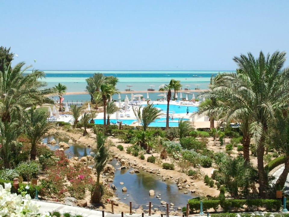Traumhafte Farben das Meer Mövenpick Resort & Spa El Gouna