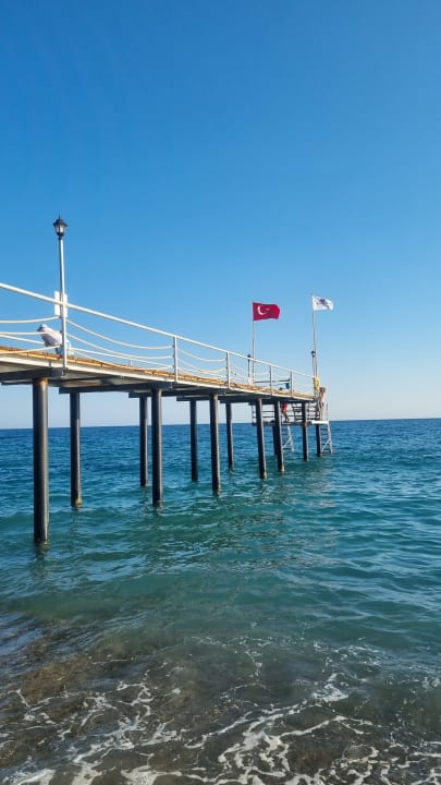 Strand Cenger Beach Resort & Spa