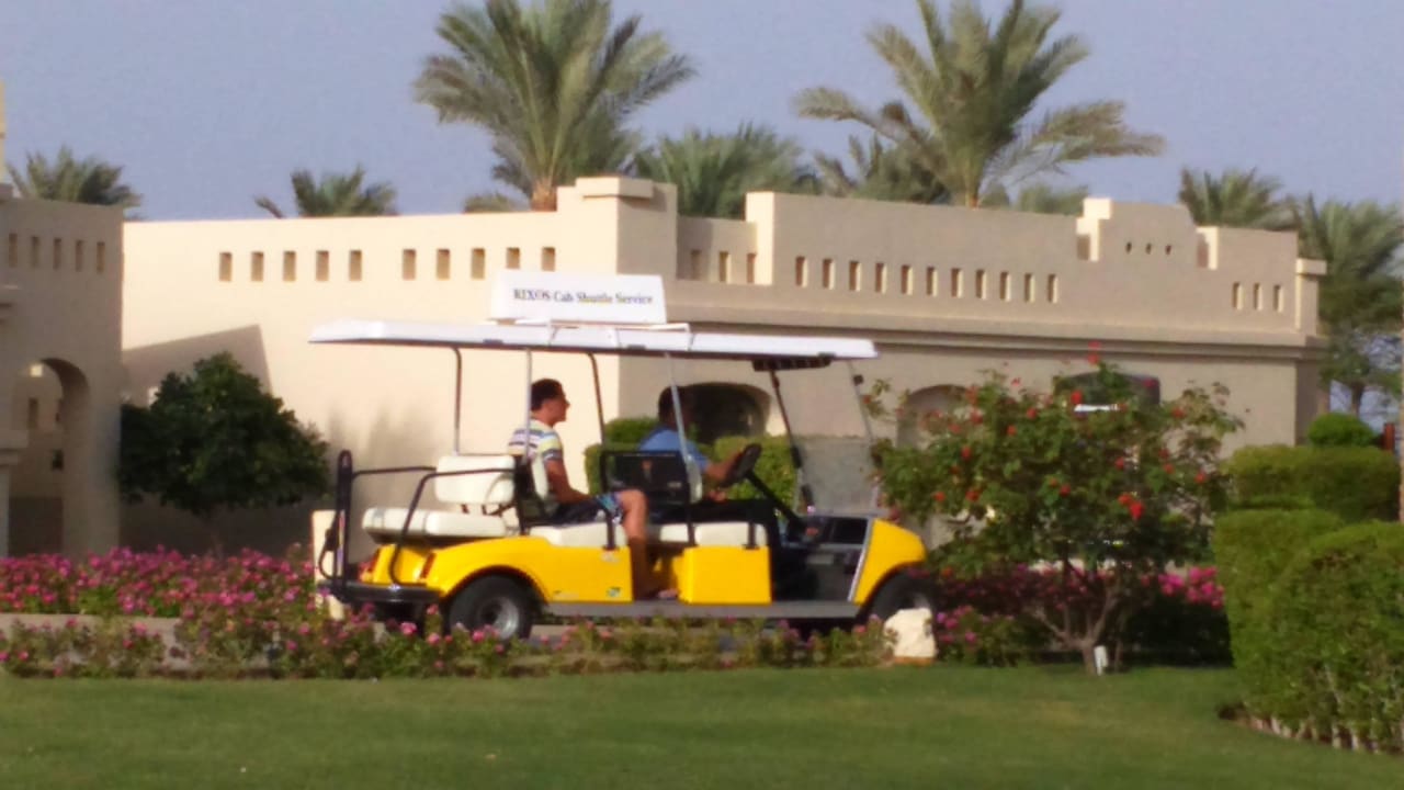Shuttle-Taxi in der Hotelanlage Rixos Sharm El Sheikh Adults Only 18 +