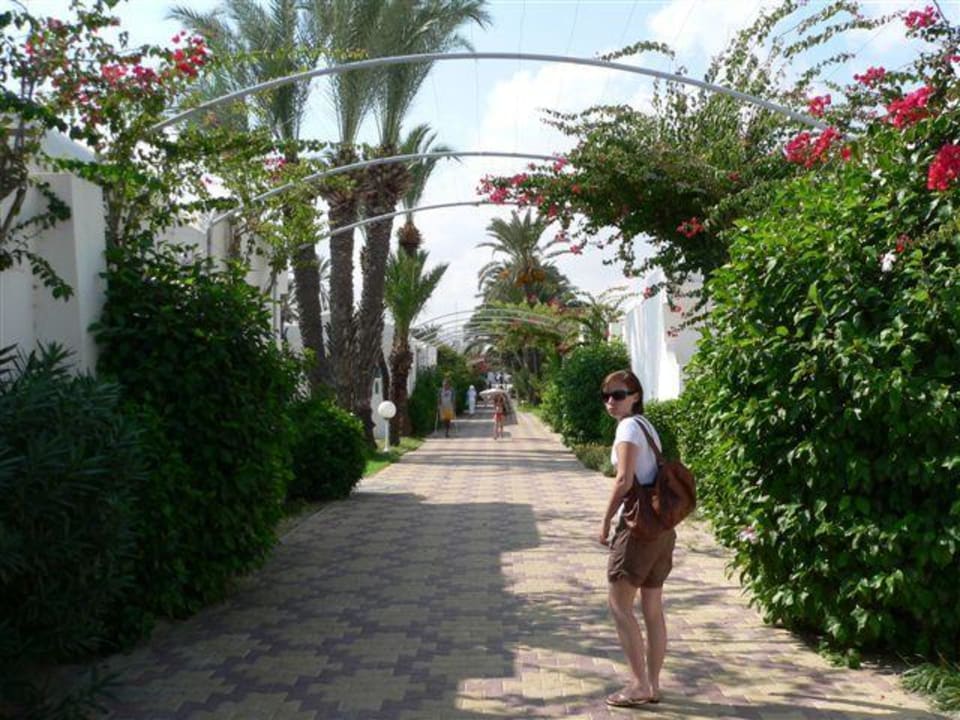 Gang in Richtung Strand El Mouradi Club Kantaoui