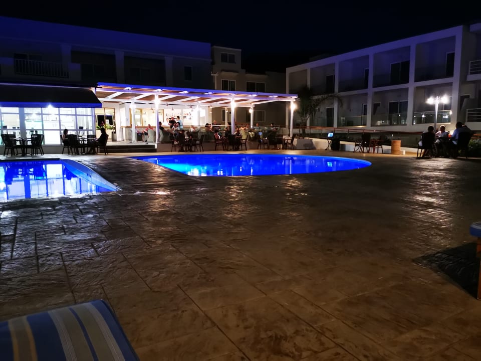 Pool Delfina Tropic Beach