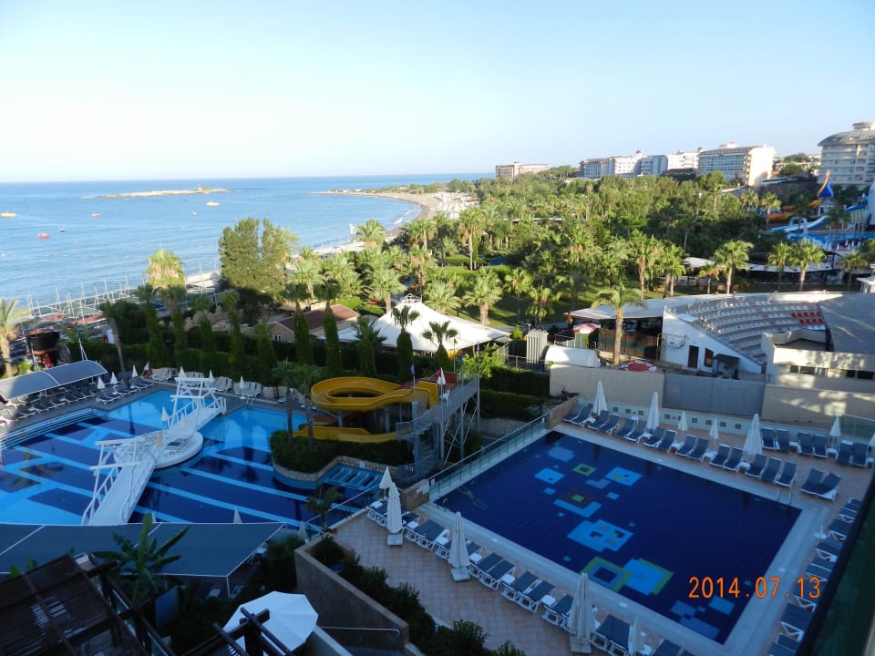 Вид из окна Sealife Buket Resort & Beach
