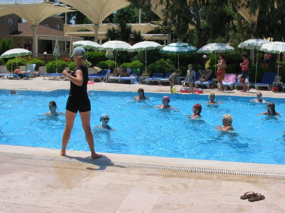 Акааэробика Lonicera Resort & Spa Hotel