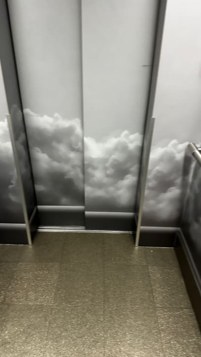 Lobby Hollywood Media Hotel