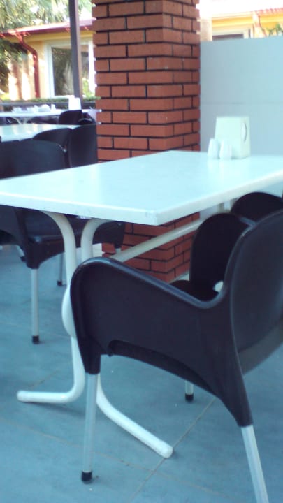 Tische stühle dreckig Hotel Seker Resort