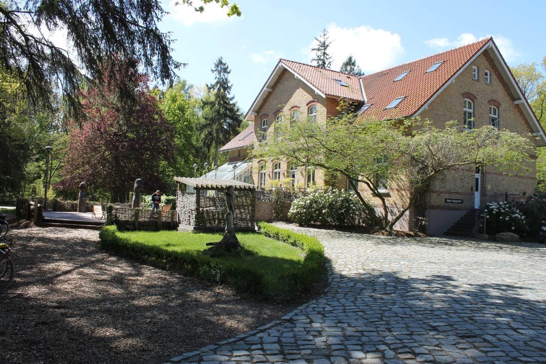 Außenansicht Hotel Schlösschen Sundische Wiese