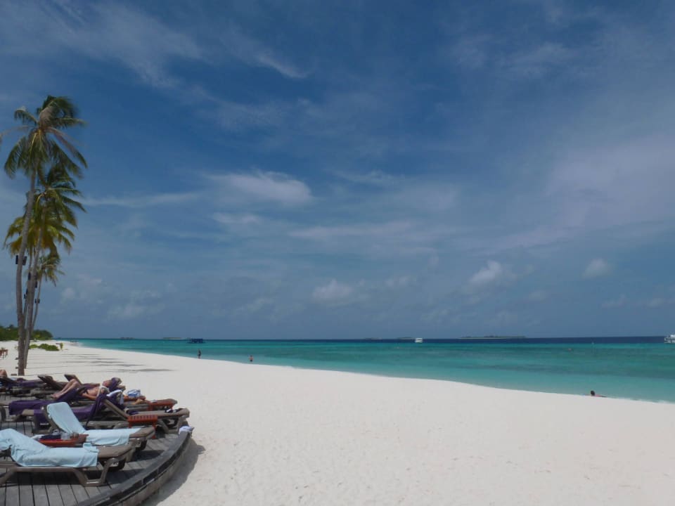 Türkises Meer und weißer Sand Kuredu Island Resort & Spa