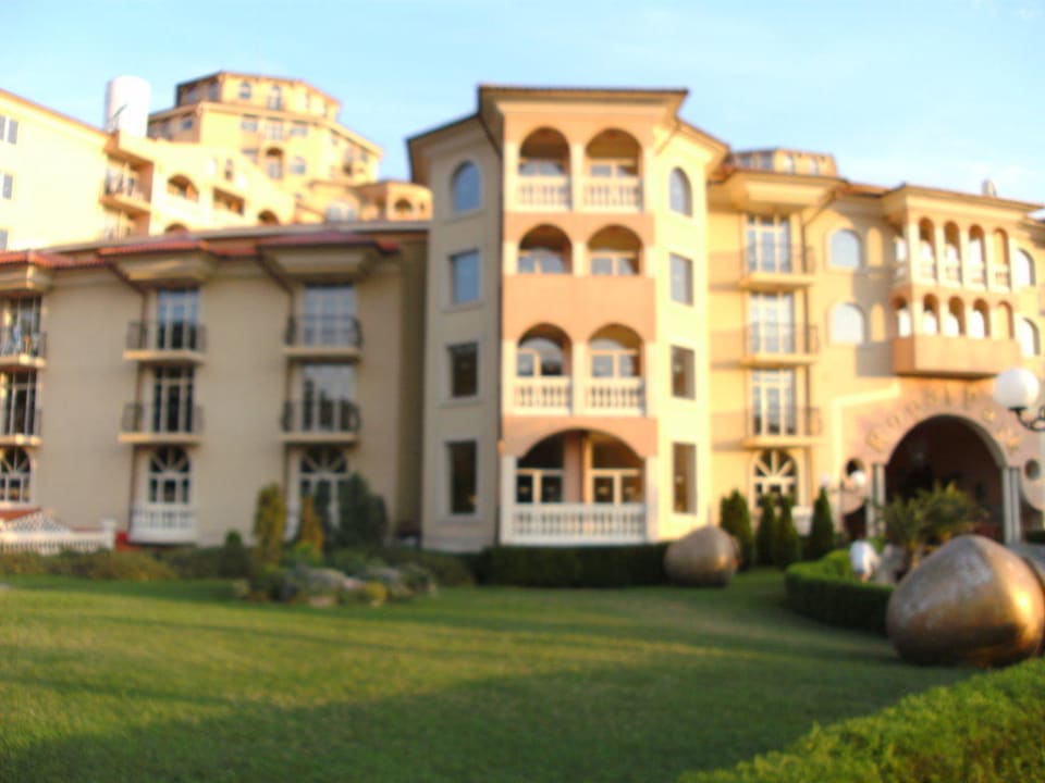 Vordere Ansicht Royal Park Hotel & Aqua park