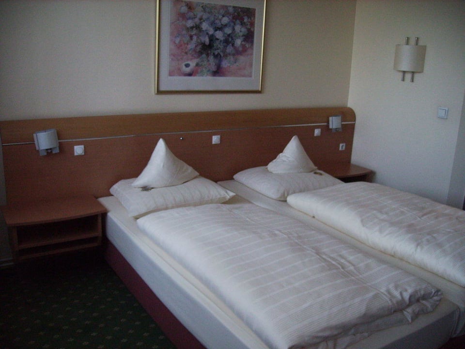 Bett im Hotel Garner Hotel Hamburg - Wandsbek Marktplatz