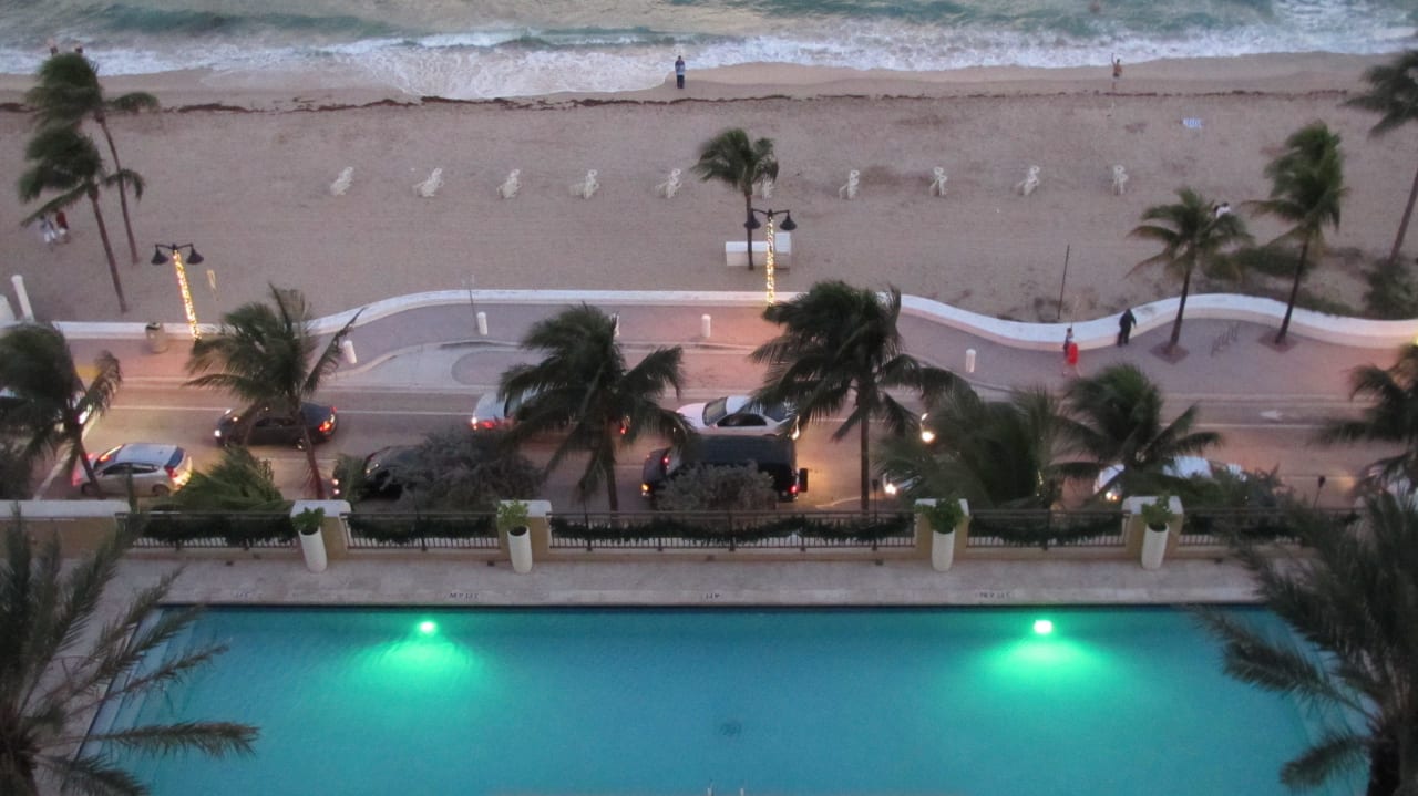 Abendliche Beleuchtung Hotel The Atlantic Resort & Spa