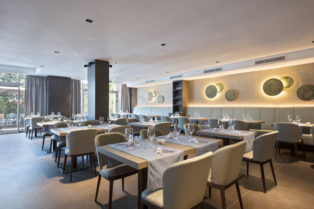 Gastro Hotel AMI Budva Petrovac