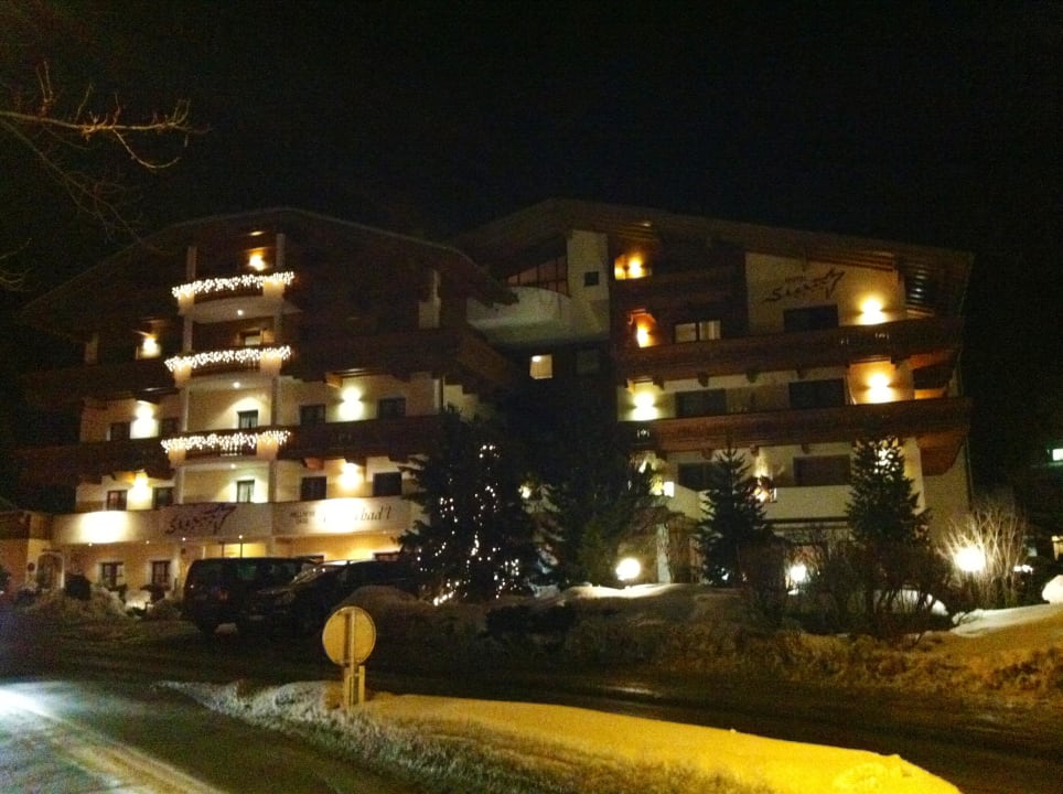 Hotel bei Nacht Hotel Stern