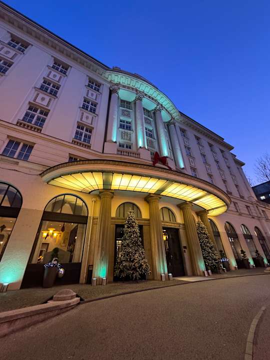 Außenansicht Esplanade Zagreb Hotel