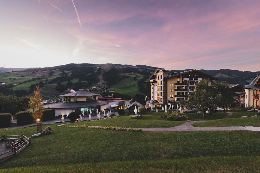 Außenansicht Familienresort Ellmauhof – das echte All Inclusive